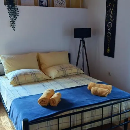 With Terrace * Podstrazje